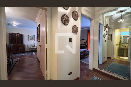 Corredor de apartamento à venda com 3 quartos, 135m² em Sumarezinho, São Paulo