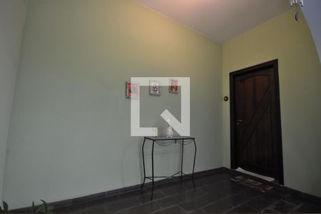 Hall de entrada de casa à venda com 3 quartos, 160m² em Vila Gustavo, São Paulo