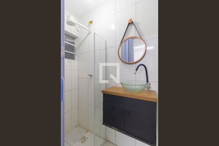 Banheiro de kitnet/studio para alugar com 1 quarto, 27m² em Vila Oratorio, São Paulo