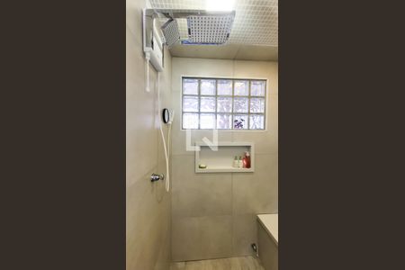 Banheiro de apartamento à venda com 3 quartos, 85m² em Centro, Campinas