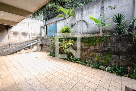 Garagem de casa à venda com 4 quartos, 250m² em Itatiaia, Belo Horizonte