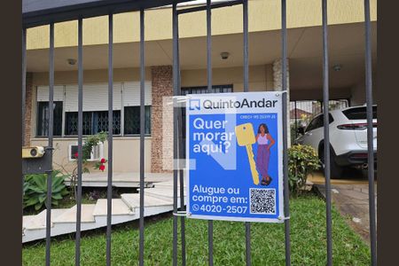 Plaquinha de casa à venda com 3 quartos, 270m² em Jardim Lindóia, Porto Alegre