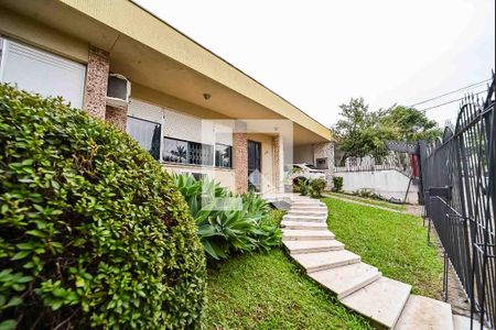 Fachada de casa à venda com 3 quartos, 270m² em Jardim Lindóia, Porto Alegre