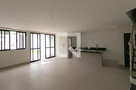 Sala/Cozinha  de casa à venda com 3 quartos, 184m² em Vila Cloris, Belo Horizonte