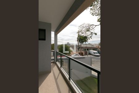 Varanda Quarto 1 de casa à venda com 3 quartos, 184m² em Vila Cloris, Belo Horizonte