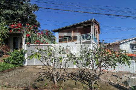 Fachada de casa à venda com 3 quartos, 130m² em Jardim Floresta, Porto Alegre