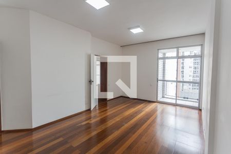 Sala de apartamento para alugar com 3 quartos, 90m² em Funcionários, Belo Horizonte
