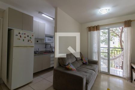 Sala de apartamento à venda com 3 quartos, 56m² em Jardim Cocaia, Guarulhos