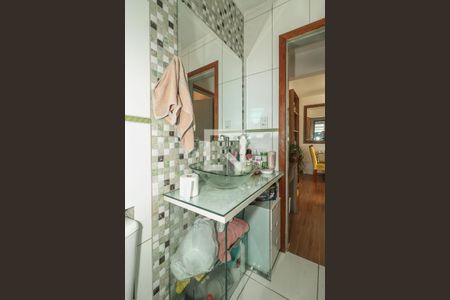 Banheiro de apartamento à venda com 1 quarto, 35m² em Jardim Dona Leopoldina, Porto Alegre