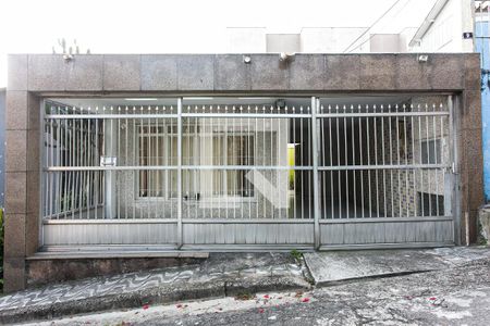 Fachada de casa à venda com 3 quartos, 224m² em Penha de França, São Paulo