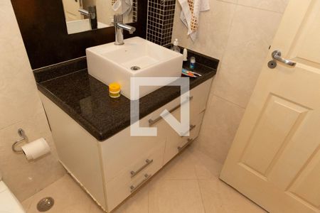 Banheiro da Suíte 2 de casa de condomínio à venda com 2 quartos, 300m² em Jardim Vila Galvao, Guarulhos