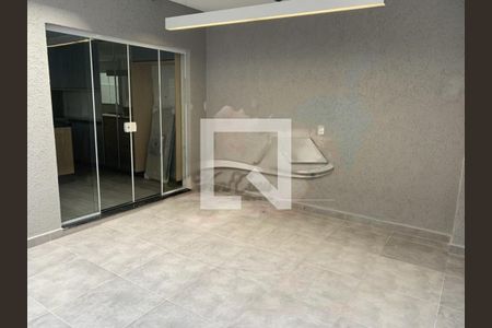 Casa à venda com 3 quartos, 250m² em Sacoma, São Paulo