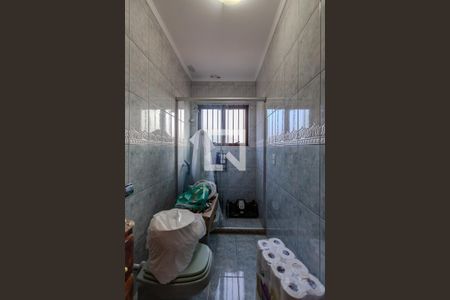 Banheiro da Suíte 2 de casa à venda com 3 quartos, 270m² em Ipanema, Porto Alegre