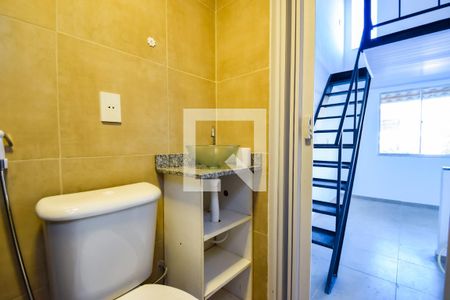 Banheiro de kitnet/studio para alugar com 1 quarto, 25m² em Méier, Rio de Janeiro