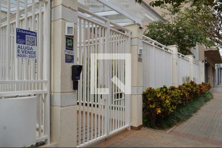 Fachada + Plaquinha de apartamento para alugar com 2 quartos, 50m² em Cambuci, São Paulo