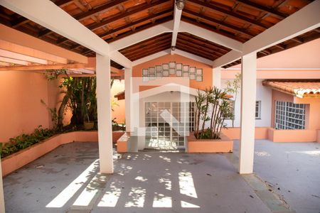 Quintal de casa à venda com 4 quartos, 404m² em Chácara Monte Alegre, São Paulo