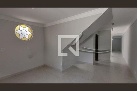 Casa à venda com 3 quartos, 220m² em Vila Guarani, São Paulo