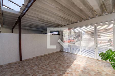 Garagem de casa à venda com 3 quartos, 145m² em Vila do Castelo, São Paulo