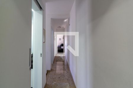 Corredor de casa à venda com 3 quartos, 145m² em Vila do Castelo, São Paulo