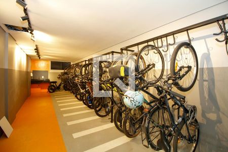 Área Comum - Bicicletário de kitnet/studio para alugar com 1 quarto, 30m² em Pinheiros, São Paulo