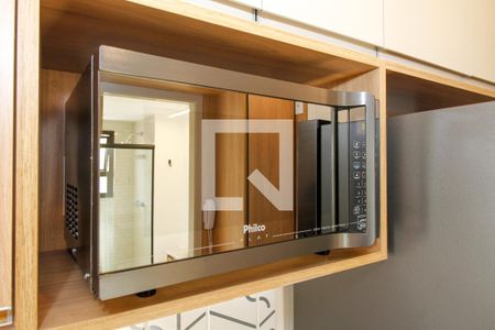 Microondas de kitnet/studio para alugar com 1 quarto, 30m² em Pinheiros, São Paulo