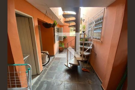 Foto 17 de casa à venda com 4 quartos, 220m² em Jardim Bonfiglioli, São Paulo