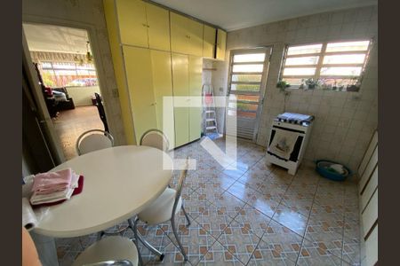 Foto 05 de casa à venda com 4 quartos, 220m² em Jardim Bonfiglioli, São Paulo