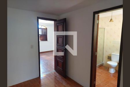 Casa à venda com 4 quartos, 400m² em Pendotiba, Niterói