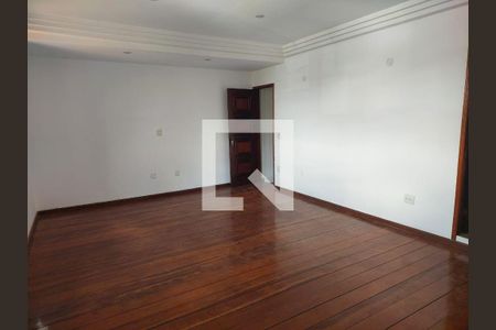 Casa à venda com 4 quartos, 400m² em Pendotiba, Niterói