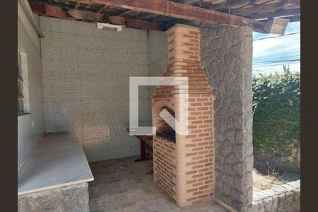 Casa à venda com 4 quartos, 400m² em Pendotiba, Niterói