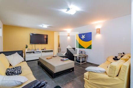 Sala de TV de casa à venda com 5 quartos, 499m² em Vila Ida, São Paulo