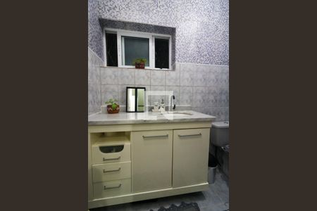 Apartamento à venda com 101m², 2 quartos e 1 vaga Apartamento à venda com 101m², 2 quartos e 1 vagaBanheiro da Suíte