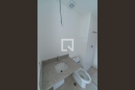 Banheiro Social de apartamento à venda com 2 quartos, 75m² em Alphaville Industrial, Barueri