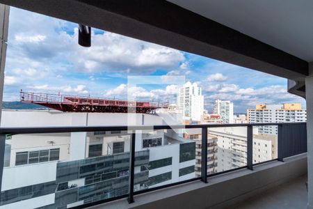Sacada/Sala/Cozinha de apartamento à venda com 2 quartos, 75m² em Alphaville Industrial, Barueri