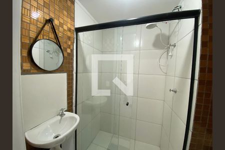 Banheiro de kitnet/studio para alugar com 1 quarto, 15m² em Mooca, São Paulo