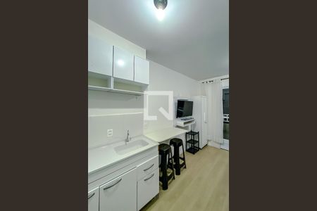 Cozinha de kitnet/studio para alugar com 1 quarto, 15m² em Mooca, São Paulo