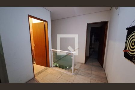 Hall de casa para alugar com 3 quartos, 175m² em Jardim Quaresmeira 2, Suzano
