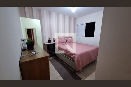 Quarto de casa para alugar com 3 quartos, 175m² em Jardim Quaresmeira 2, Suzano