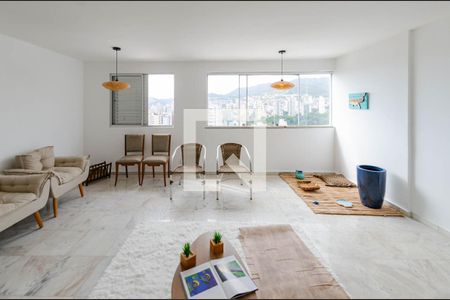 Sala de apartamento para alugar com 2 quartos, 80m² em São Pedro, Belo Horizonte