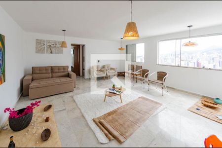 Sala de apartamento para alugar com 2 quartos, 80m² em São Pedro, Belo Horizonte