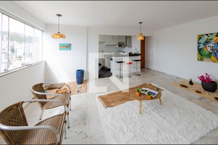 Sala de apartamento para alugar com 2 quartos, 80m² em São Pedro, Belo Horizonte