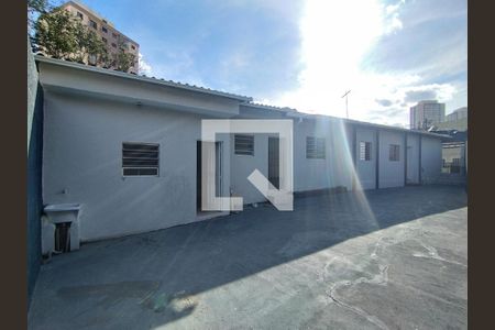 Quintal de casa à venda com 2 quartos, 120m² em Jardim Climax, São Paulo