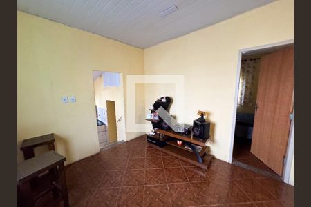 Quarto 2 de casa à venda com 3 quartos, 400m² em Milionários, Belo Horizonte