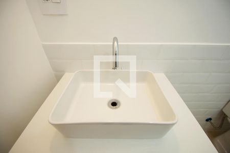 Banheiro Social de apartamento à venda com 1 quarto, 56m² em Pinheiros, São Paulo