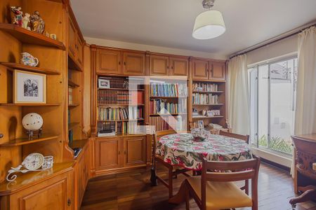 Escritório de casa à venda com 4 quartos, 316m² em Vila Madalena, São Paulo