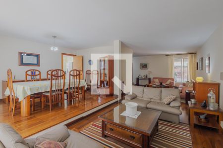 Sala de casa à venda com 4 quartos, 316m² em Vila Madalena, São Paulo