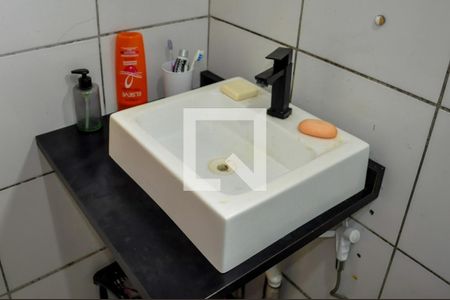 Banheiro de apartamento à venda com 2 quartos, 42m² em São José, Porto Alegre