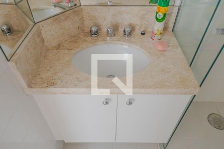Banheiro de apartamento à venda com 2 quartos, 52m² em Jardim Vera Cruz, São Paulo