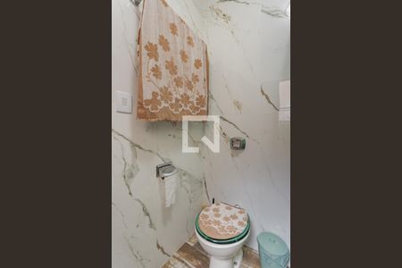 Banheiro de apartamento à venda com 2 quartos, 60m² em Passo D’areia, Porto Alegre