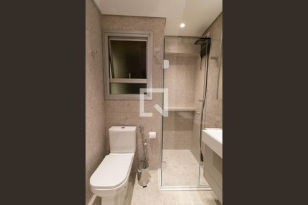 Banheiro de apartamento à venda com 1 quarto, 60m² em Centro, Campinas